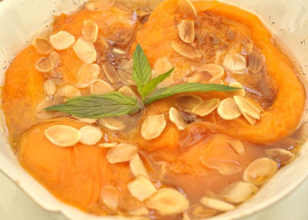 Compote d’abricots aux amandes