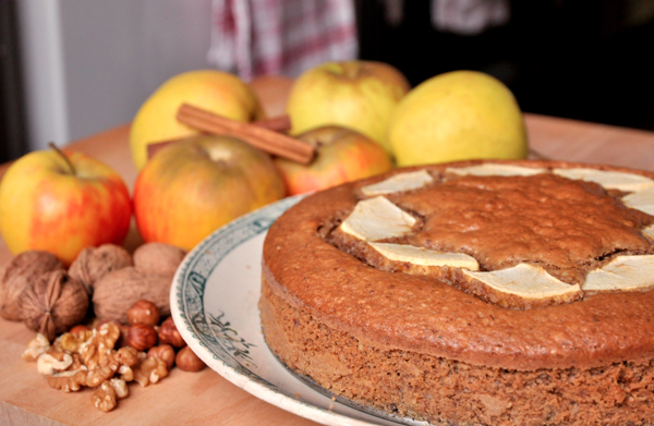 Gâteau aux pommes-noix-noisettes