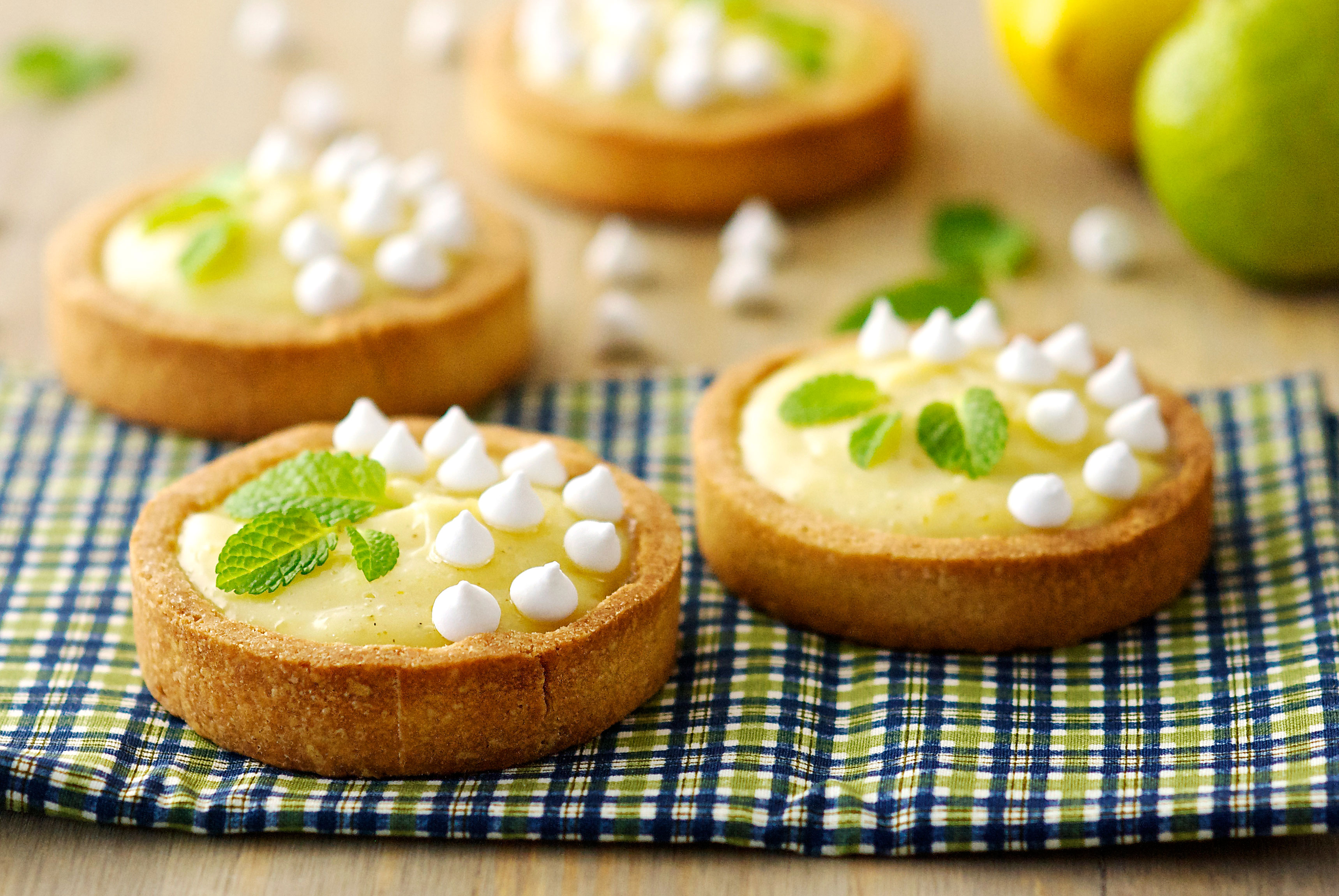 Tartelettes au citron et zeste de yuzu