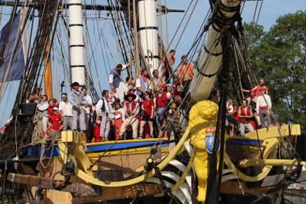 L'Hermione, la frégate remise à flot par le public