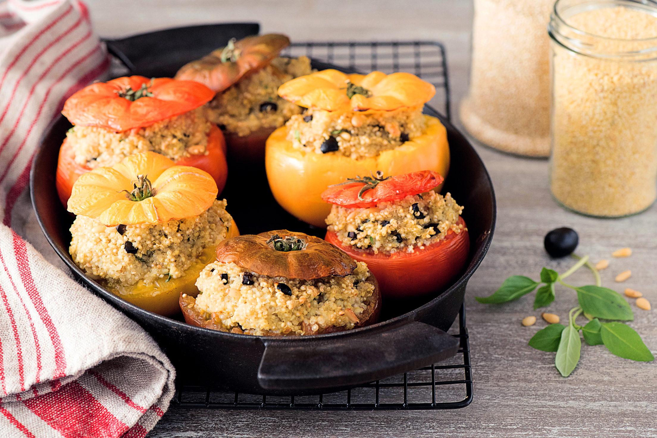 Tomates farcies au millet et au quinoa (vegan)