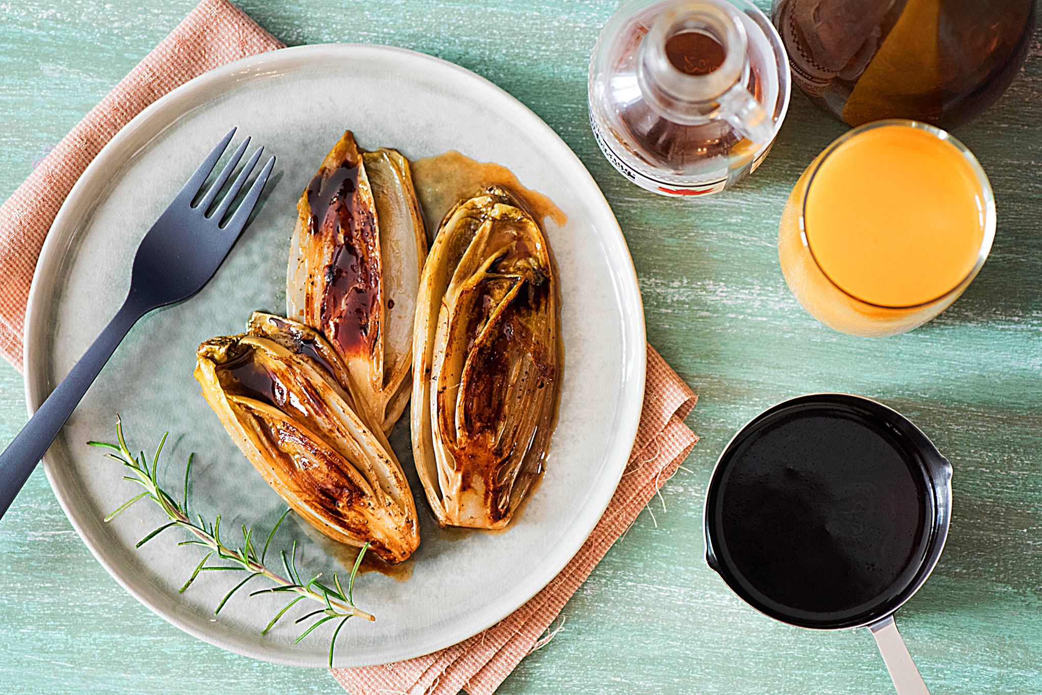 Endives braisées au sirop d'érable et jus d'orange