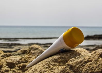 La crème solaire bientôt interdite ?