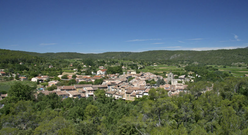 Le village de Correns.