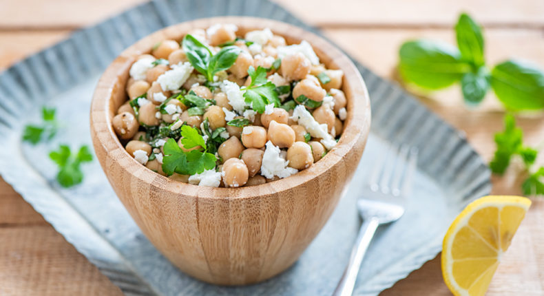 Salade de pois chiches aux herbes - DR Mon Quotidien autrement - E. Montuclard