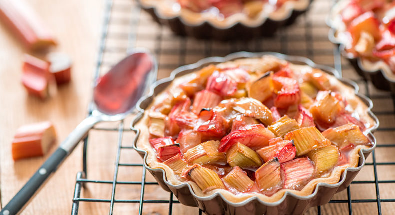 Tartelettes à la rhubarbe et crème d'amande au mascarpone - DR Mon Quotidien Autrement - E. Montuclard