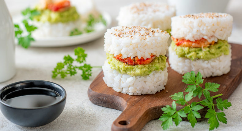 Mini sandwichs de riz au crabe et à l'avocat - DR Mon Quotidien Autrement - E. Montuclard