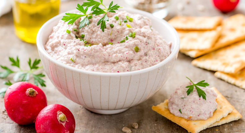 Tartinade végétale aux graines de tournesol et radis roses - DR Mon Quotidien Autrement - © E. Montuclard