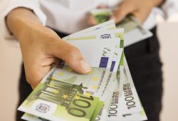 50 milliards par an