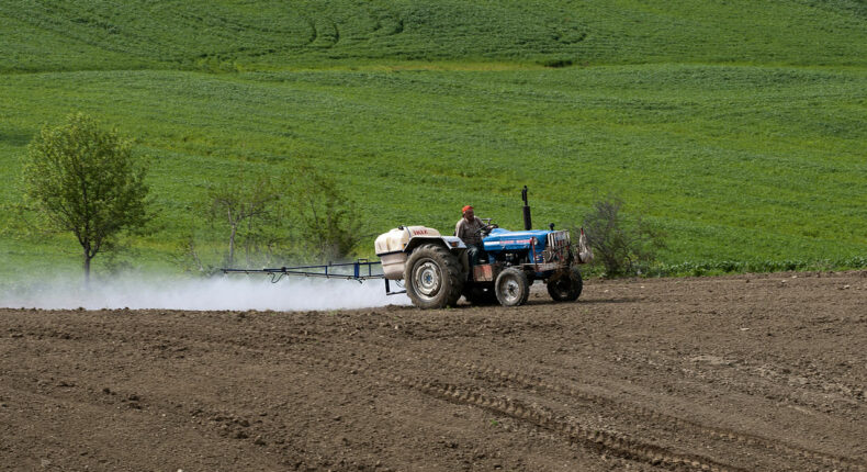 Application de pesticides