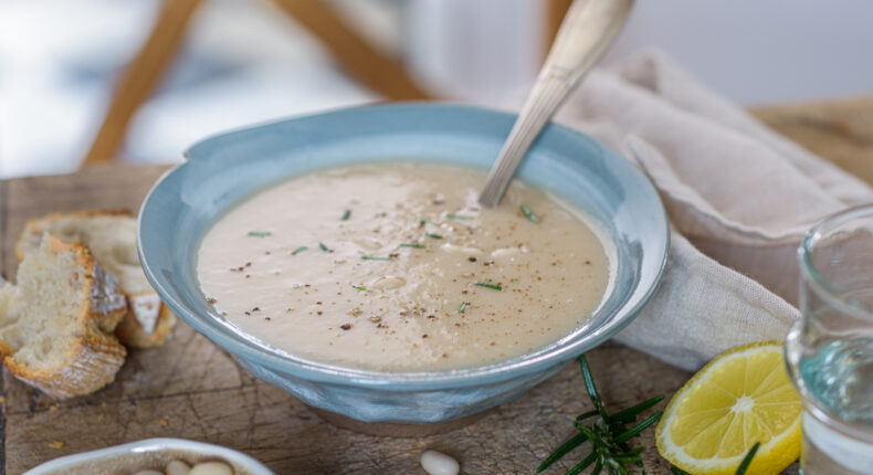 Soupe de haricots blancs à l'ail et au romarin - Mon Quotidien Autrement - ©E. Montuclard