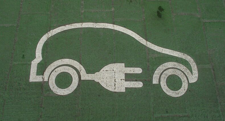 Le coût d'une voiture électrique est en moyenne 15,5 % moins cher que celui d'une voiture diesel © byronv2 CC BY-NC 2.0