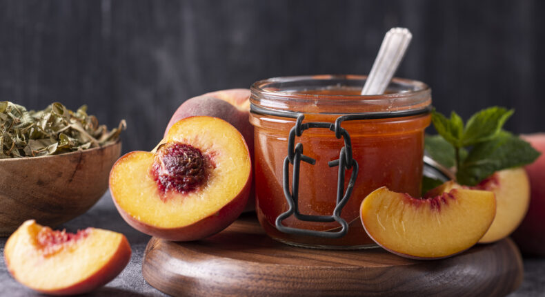 Confiture de pêche à la verveine et à la menthe - Mon Quotidien Autrement - ©E. Montuclard