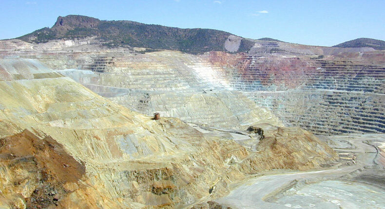 Mine de cuivre à ciel ouvert à Chino, aux États-Unis © Eric Guinther - Creative Commons Attribution-Share Alike 3.0