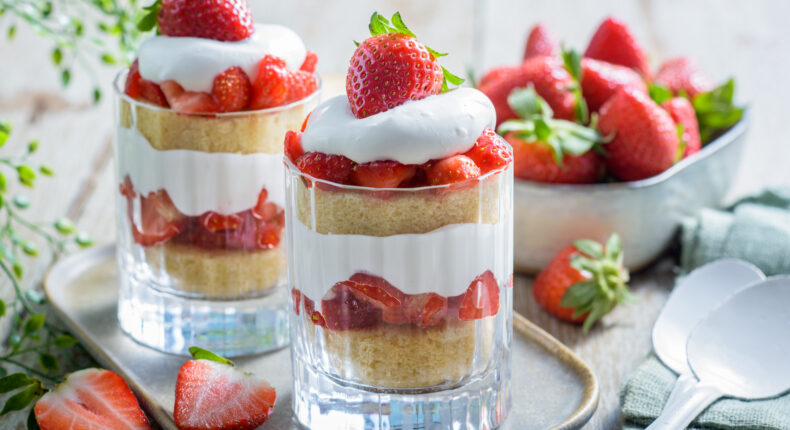 Dessert aux fraises dans un verre - Mon Quotidien Autrement - ©E. Montuclard