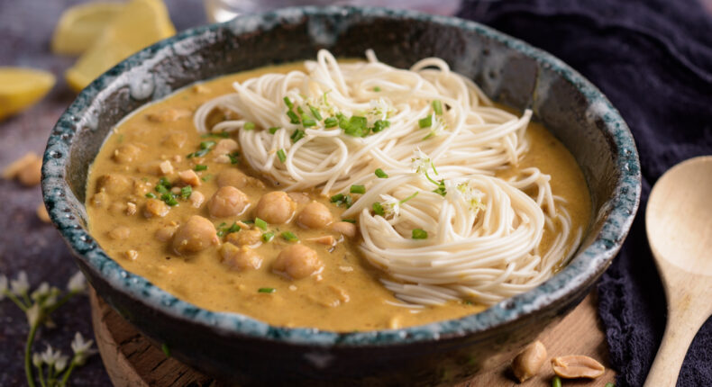 Soupe de nouilles au curry et pois chiche - Mon Quotidien Autrement - ©E. Montuclard