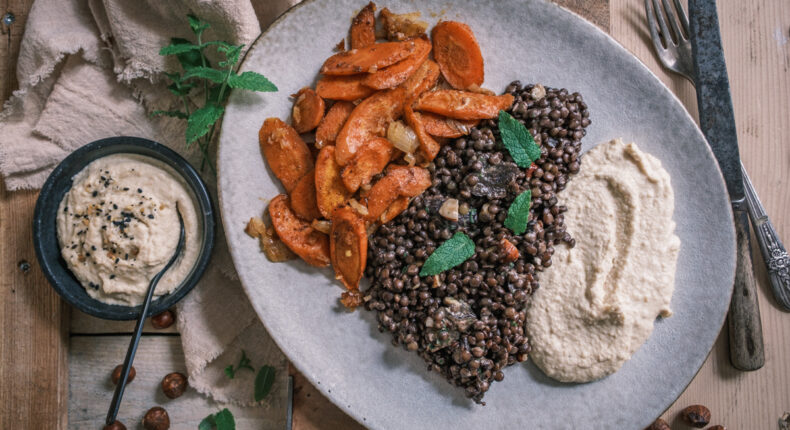 Carottes roties, salade de lentilles et houmous - Mon Quotidien Autrement - ©E. Montuclard