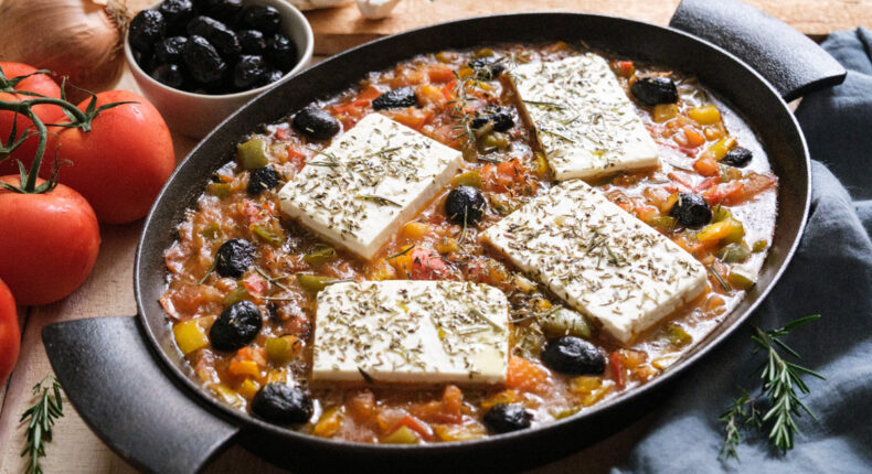 Recette de poêlée de tomates et poivrons à la feta - Mon Quotidien Autrement - ©E. Montuclard