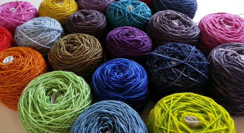 Tricot et crochet : comment choisir son fil ? © Elisa la - Flickr